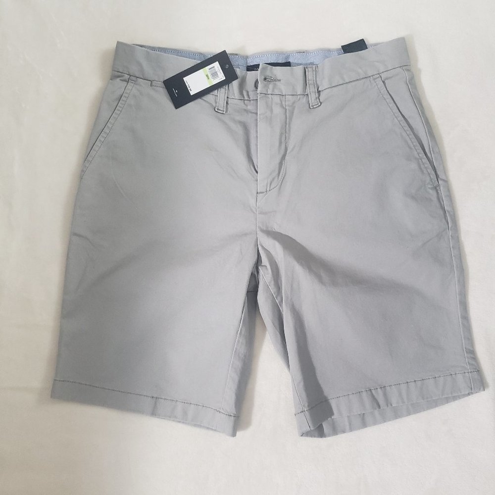 Tommy Hilfiger Men's Flex 9” Short  Size 30w NWT